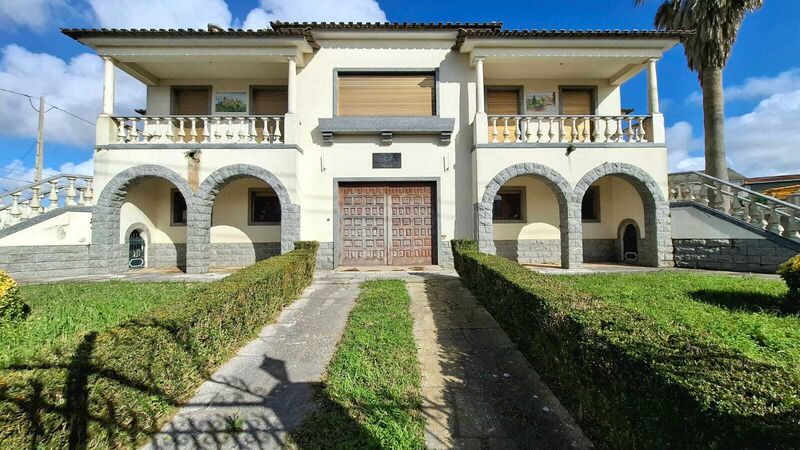 House Isolated 6 bedrooms São João das Lampas Sintra - garage, swimming pool, central heating, fireplace, balcony, balconies, garden