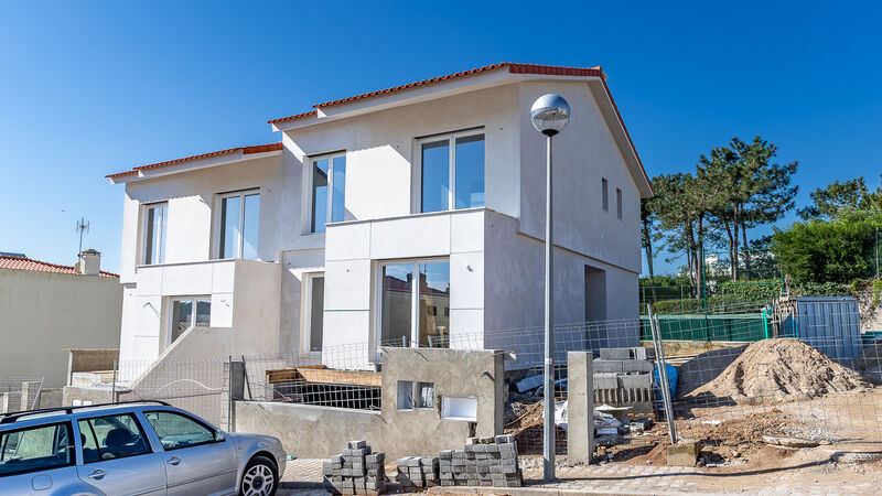 House Semidetached 3 bedrooms Ericeira Mafra - equipped kitchen, garage, garden, balcony, air conditioning, alarm, solar panels