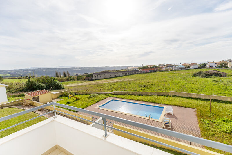 House near the beach 3 bedrooms Santo Isidoro Mafra - sea view, garden, balcony, garage, air conditioning, swimming pool, private condominium, barbecue, equipped kitchen