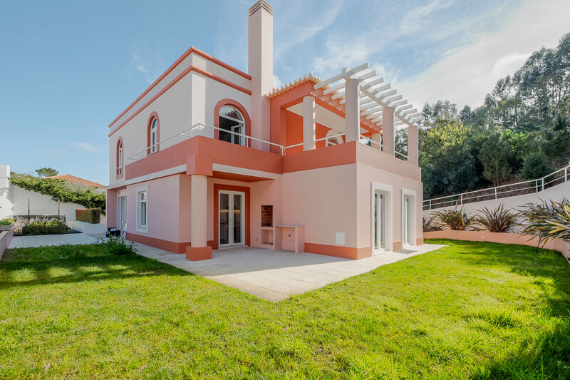 House V4 Renovated excellent condition Venda do Pinheiro Mafra - automatic gate, equipped kitchen, garage, central heating