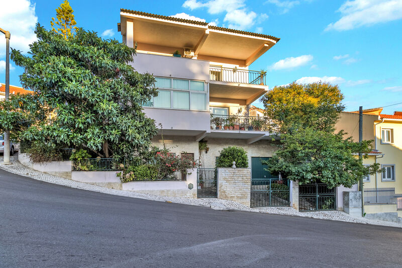 House Isolated V5 Parede Cascais - terrace, garden, garage, balcony