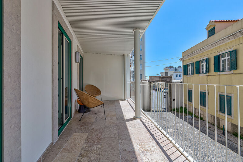 Apartamento Moderno T1+1 Centro Santos-o-Velho Lisboa - varanda, jardins, ar condicionado