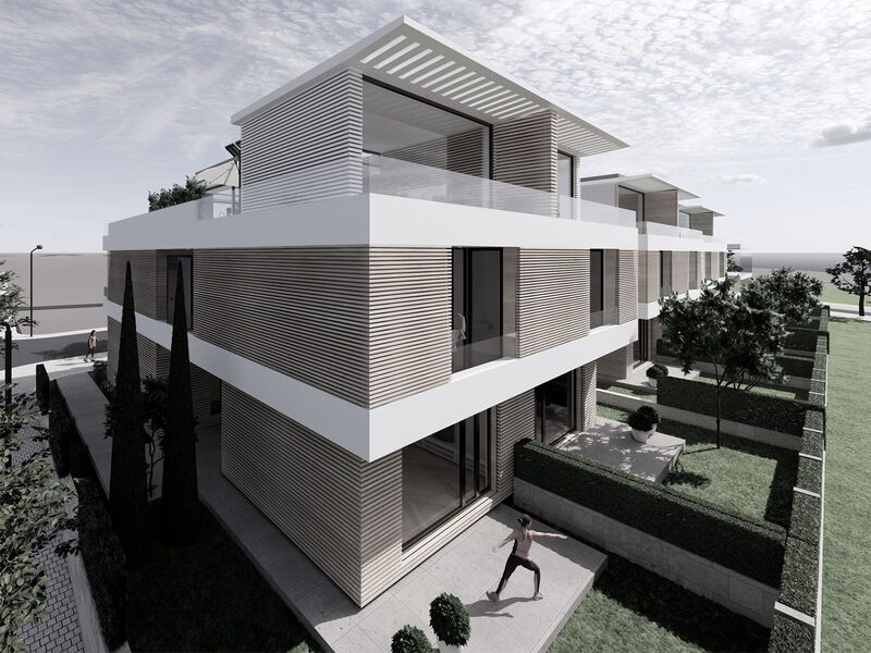 Moradia V4 de luxo Salgueiros Canidelo Vila Nova de Gaia - varandas, painéis solares, terraços, garagem, piscina