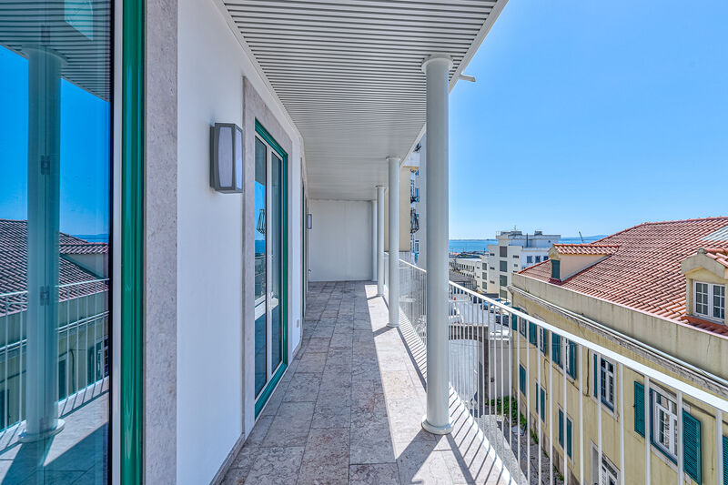 Apartamento Moderno T3 Centro Santos-o-Velho Lisboa - varanda, jardins, ar condicionado