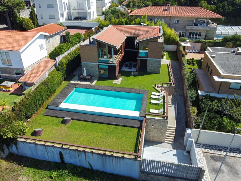 Moradia V6 Afurada São Pedro da Afurada Vila Nova de Gaia - varanda, piscina, garagem, vista magnífica, caldeira, jardins, ar condicionado, vista rio