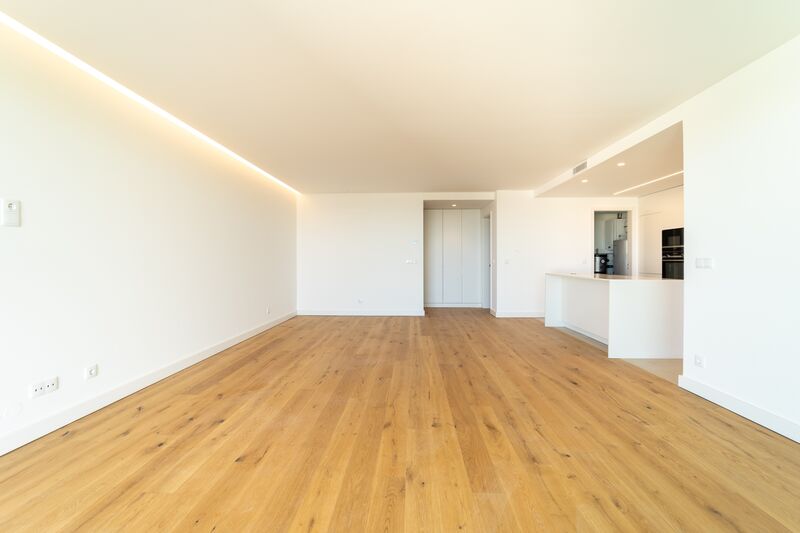 Apartamento T3 novo para renovação Quinta Marques Gomes Canidelo Vila Nova de Gaia - piso radiante, terraço, garagem