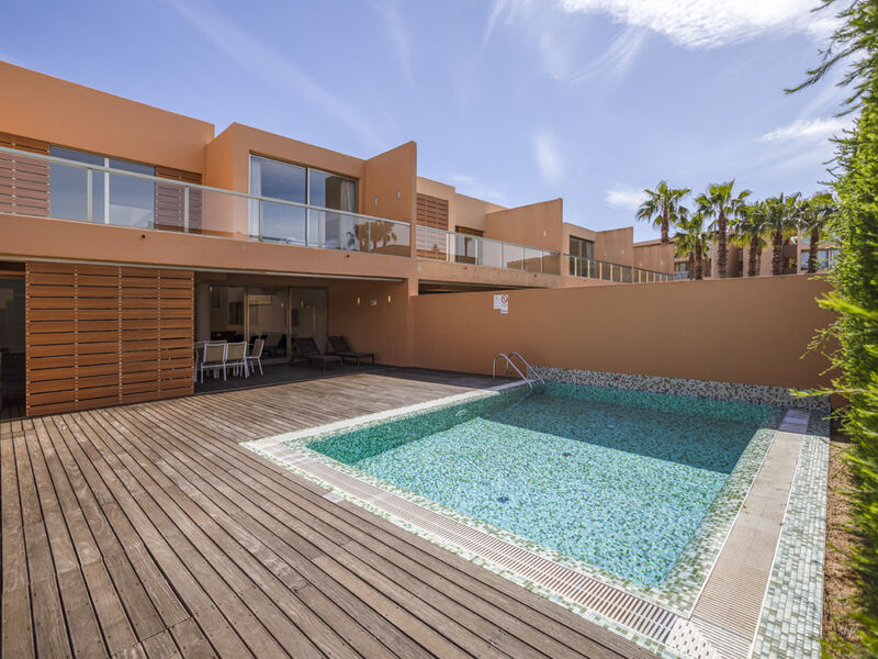 House new near the beach 3 bedrooms Guia Albufeira - garage, balconies, equipped kitchen, terrace, balcony, swimming pool, garden
