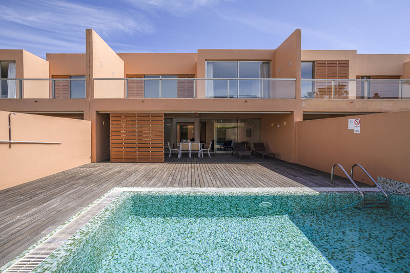 Moradia V2 Moderna perto da praia Guia Albufeira - terraço, garagem, cozinha equipada, varandas, jardim, piscina