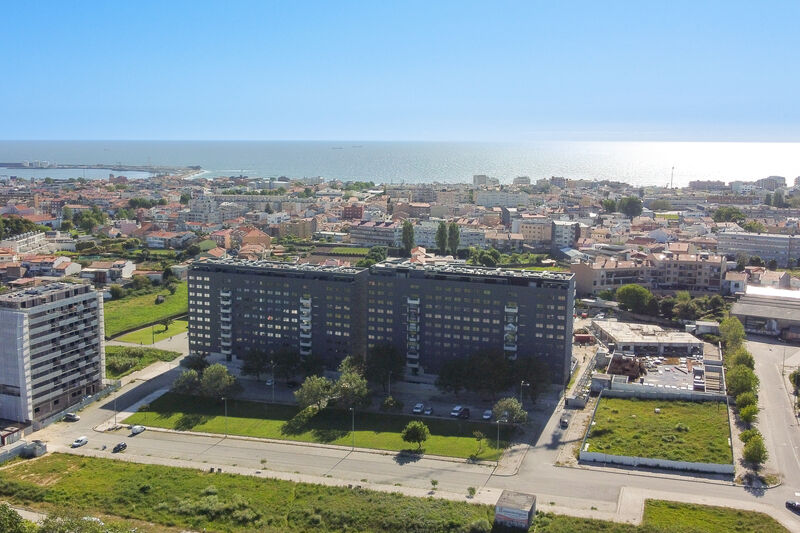 Apartment 4 bedrooms Luxury Matosinhos - swimming pool, balcony, kitchen, terrace, gardens, terraces, fireplace, balconies