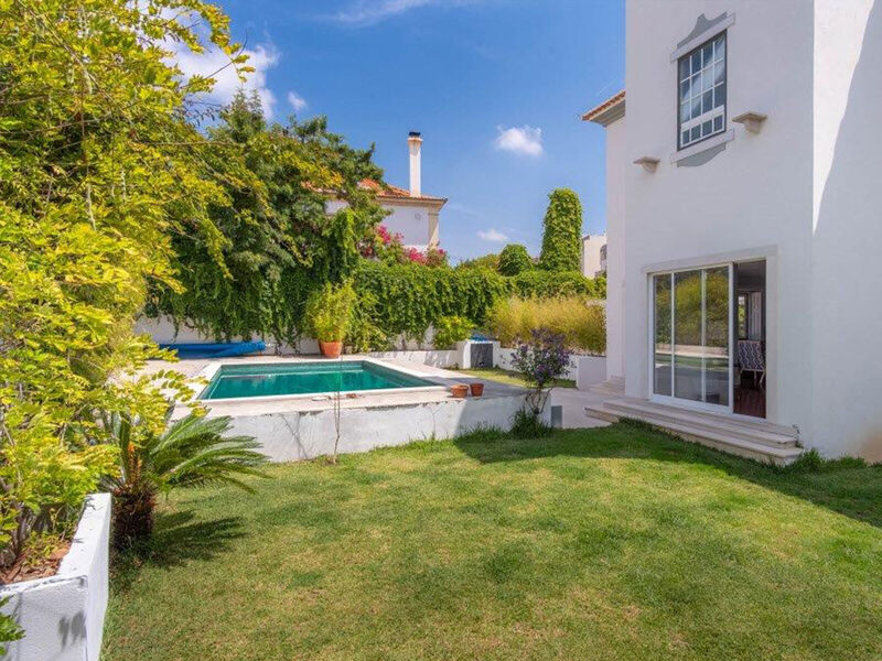 House V6 Estoril  Cascais - equipped kitchen, garage, attic, garden, swimming pool