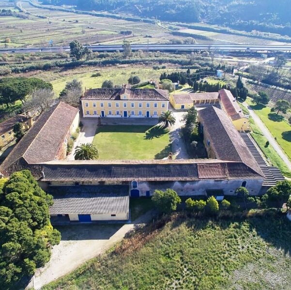 усадьба Centro Valado dos Frades Nazaré - центральное отопление, камин