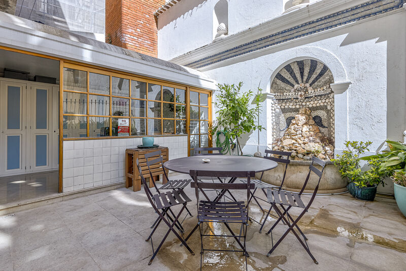 Apartment Duplex T3+1 Alfama  Sé Lisboa - central heating, 1st floor, boiler, double glazing