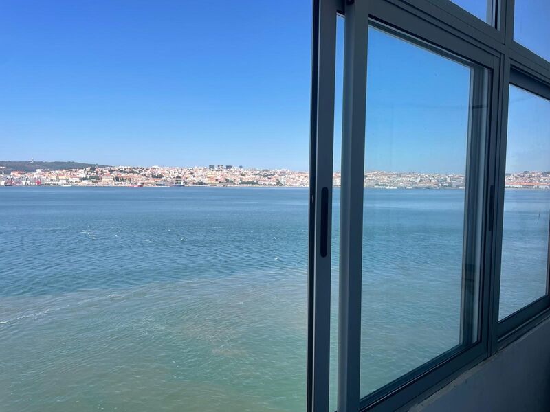 Apartment Modern 2 bedrooms Cacilhas Almada - balcony