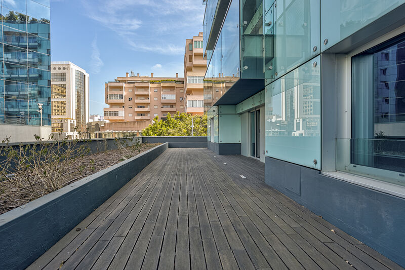 Apartment T6 nuevo Praça de Espanha  Nossa Senhora de Fátima Lisboa - store room, balconies, balcony, condominium, kitchen, gardens, swimming pool, terrace