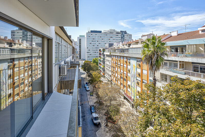 Apartamento no centro T1 Campo Pequeno  Nossa Senhora de Fátima Lisboa - zonas verdes, varandas, jardins, arrecadação