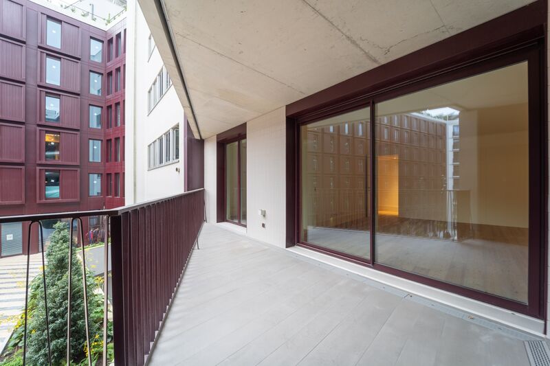 Apartment neue in the center T4 Rua de Sá da Bandeira Porto - balcony, garage, garden