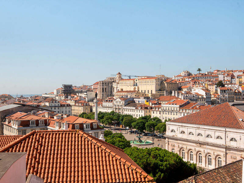 Apartamento T2 Renovado no centro Rossio  Pena Lisboa - mobilado