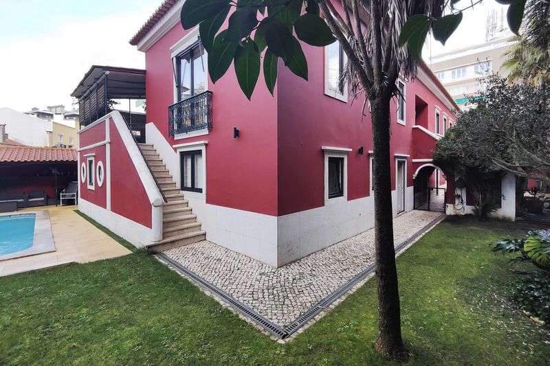 House Old 5 bedrooms Estrela  Lapa Lisboa - garage, garden, central heating, swimming pool, equipped kitchen, air conditioning