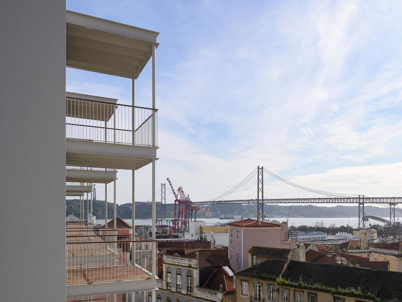 Apartment Duplex 3 bedrooms Estrela  Lapa Lisboa - garden, playground, equipped, condominium, balconies, balcony, terrace, terraces, gardens