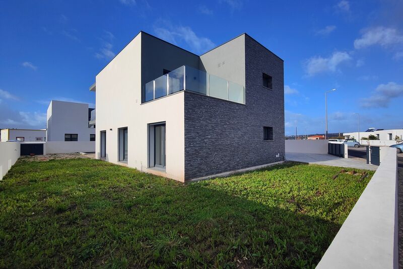 House 4 bedrooms Modern Campo Caldas da Rainha - terrace, swimming pool, garden, garage