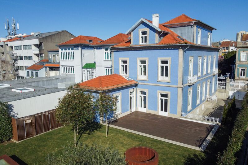 House/Villa V6 Baixa  Cedofeita Porto - air conditioning, garage, swimming pool, central heating, garden