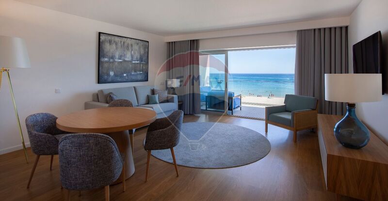 Apartment T0 Luxury Santiago (Sesimbra) - furnished, parking lot, swimming pool, equipped, store room, balconies, balcony