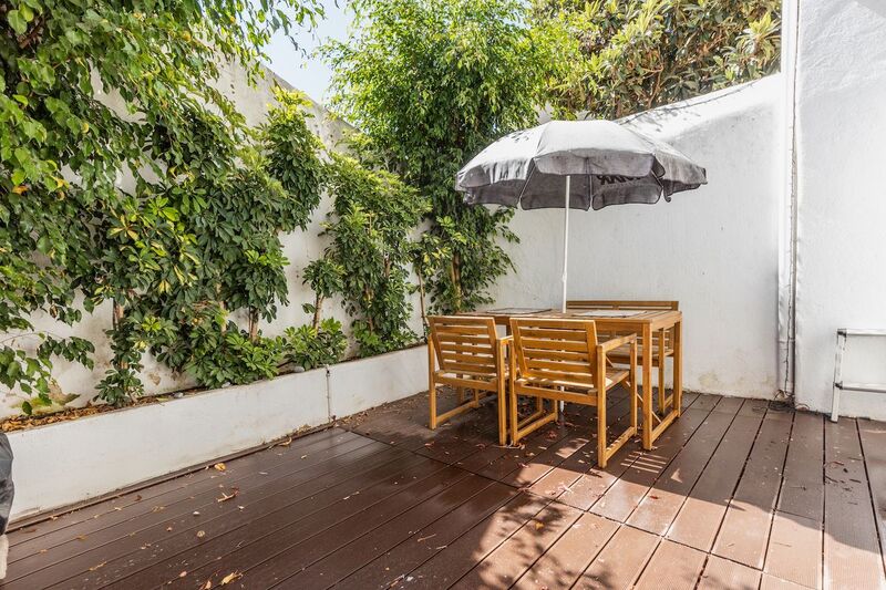 Apartamento T1 Santo António Lisboa - terraço, cozinha equipada