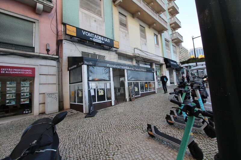 Pastry shop Santo António Lisboa - equipped