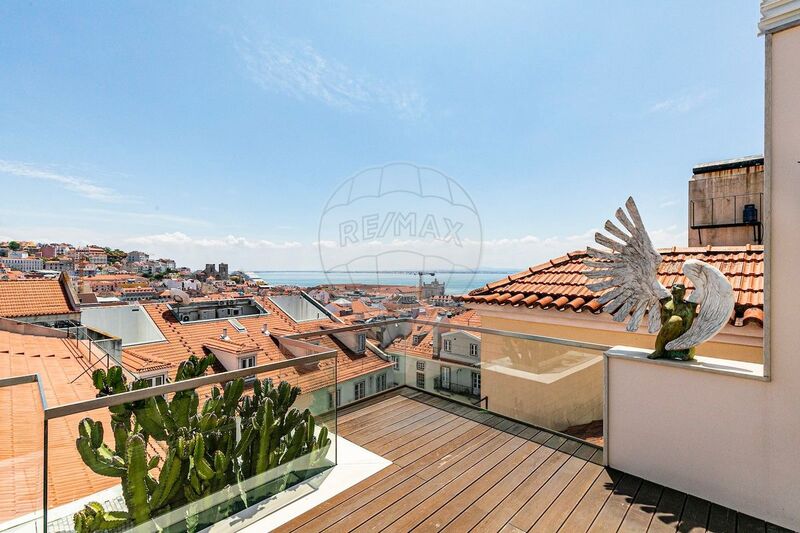 Apartment 6 bedrooms Luxury in the center Santa Maria Maior Lisboa - river view, fireplace, terrace, garage