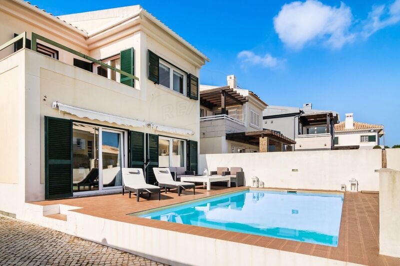 House 4 bedrooms Cascais - quiet area, terrace, air conditioning, balcony, central heating, swimming pool, store room, tennis court