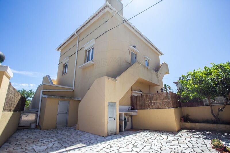 Apartment T3 Refurbished Alcântara Lisboa - solar panels, air conditioning, kitchen