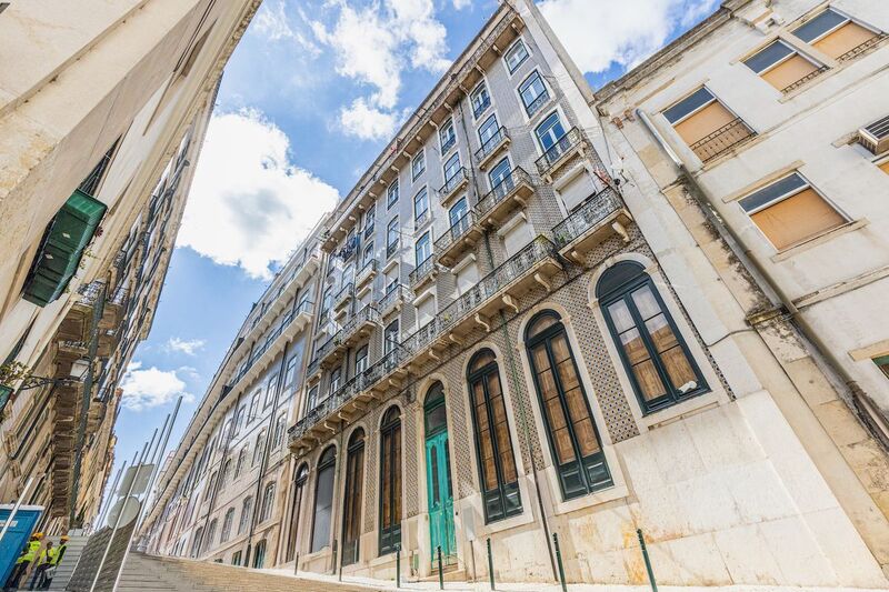 Apartamento Remodelado T2 Santa Maria Maior Lisboa - jardim, excelente localização