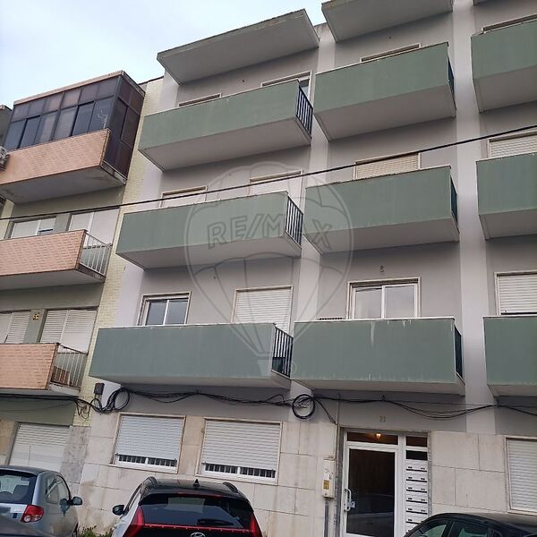 Apartment T3 Almada - ,