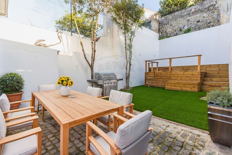 House V5 Renovated Campolide Lisboa - air conditioning, attic, equipped, store room, barbecue, garden