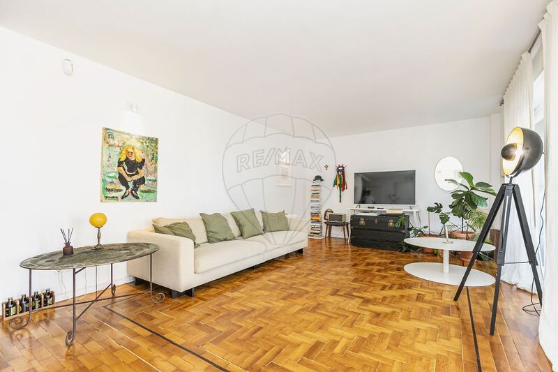 Apartment Luxury 2 bedrooms Alvalade Lisboa - garden, air conditioning, terrace, equipped, attic