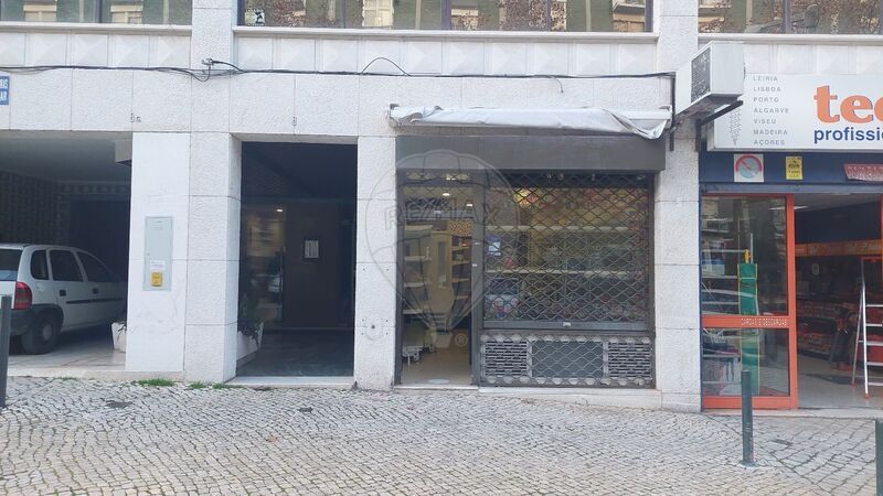 Shop Equipped in a residential area São Domingos de Benfica Lisboa - storefront