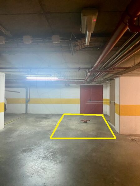 Garage with 11sqm Parque das Nações Lisboa