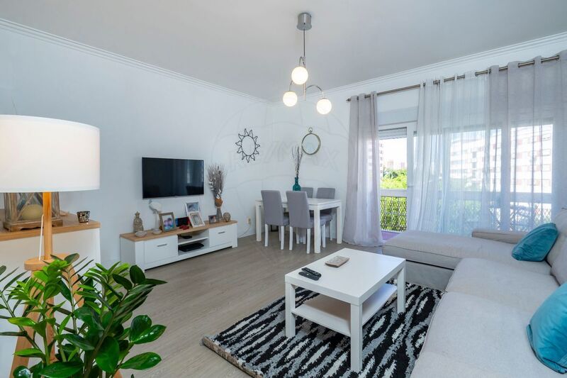 Apartment Renovated 3 bedrooms Vila Franca de Xira - balcony, store room, river view, floating floor