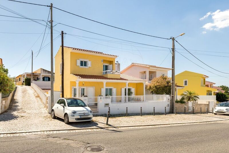 House V3 Semidetached Castelo (Sesimbra) - barbecue, balcony, quiet area, double glazing, equipped kitchen, fireplace