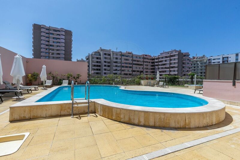 Apartamento T1 Moderno em excelente estado São Domingos de Benfica Lisboa - aquecimento central, piscina