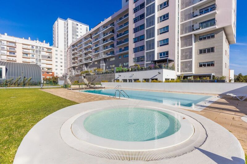 Apartment 1 bedrooms Alvalade Lisboa - swimming pool, air conditioning, furnished, playground