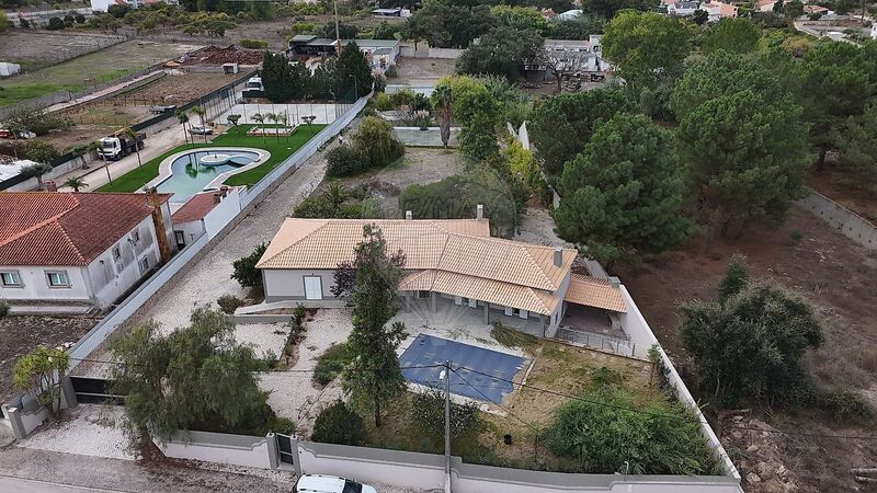 Farm with house V7 Setúbal - well, garden, tennis court, barbecue, air conditioning, swimming pool