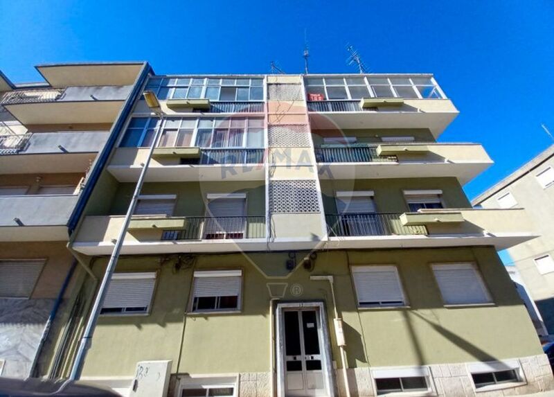 Apartamento T3 no centro Amora Seixal - marquise, 3º andar, varanda