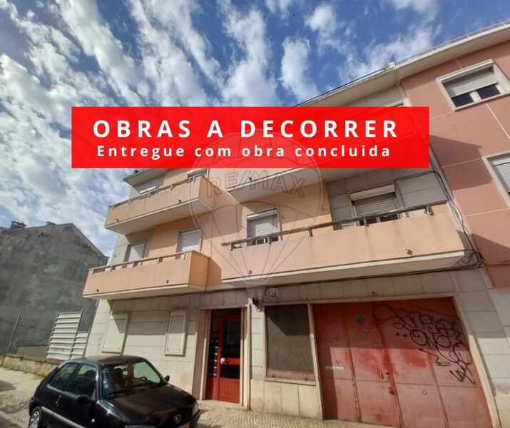Apartment T2 Refurbished in a central area Venteira Amadora - ground-floor