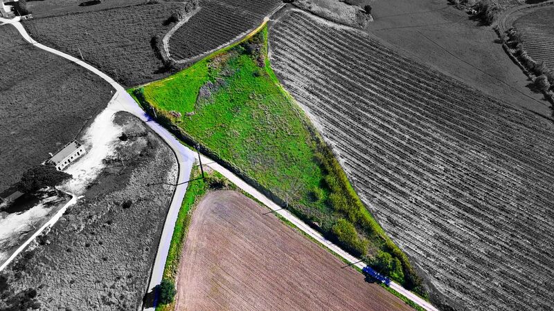 Terreno Rústico com 17600m2 Sobral de Monte Agraço