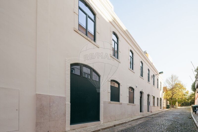 Apartment T2 neue in the center Santo António Lisboa - great location, terrace, balcony