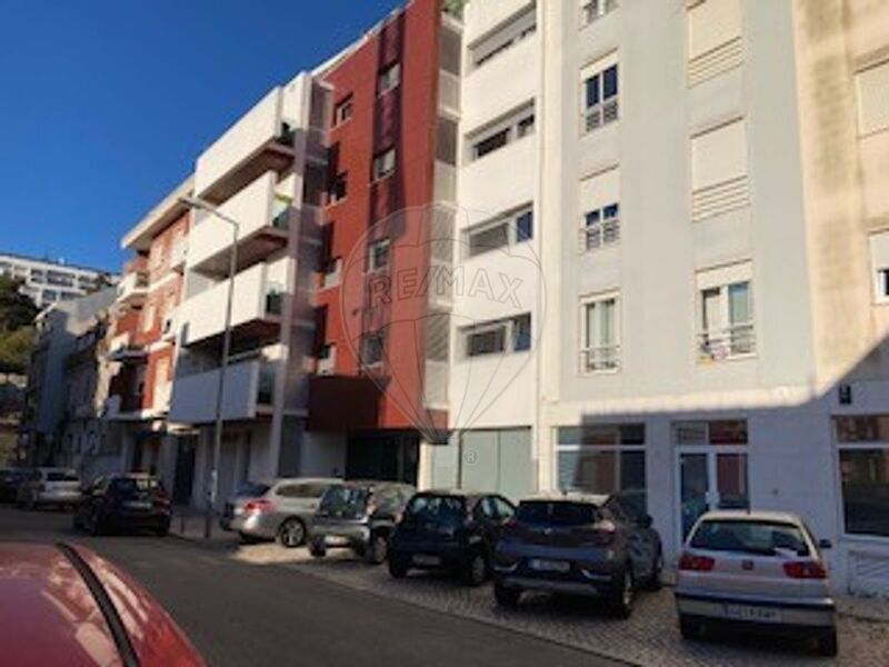 Apartment T2 Oeiras - balcony, air conditioning, double glazing, garage, alarm, 2nd floor