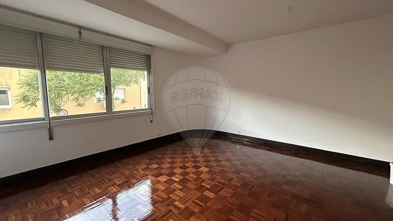 Apartment Duplex 2 bedrooms Santa Maria de Belém Lisboa - kitchen, parking lot, store room