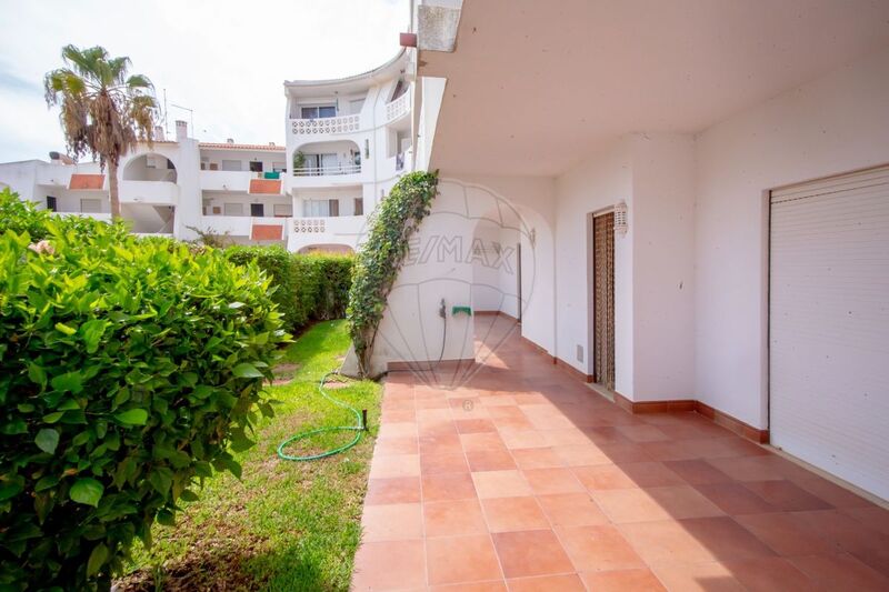 Apartment T2 Albufeira - great location, fireplace, terrace, garden, store room