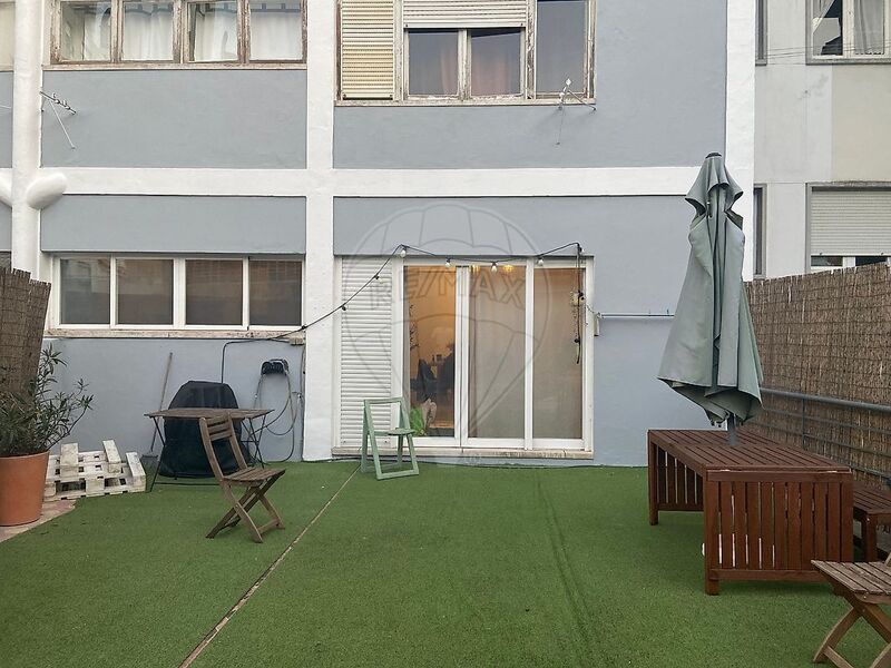 Apartment in good condition 2 bedrooms Alcântara Lisboa - balcony, kitchen